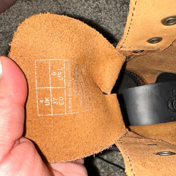 Leona dr martens boots used twice - Picture 5 of 7